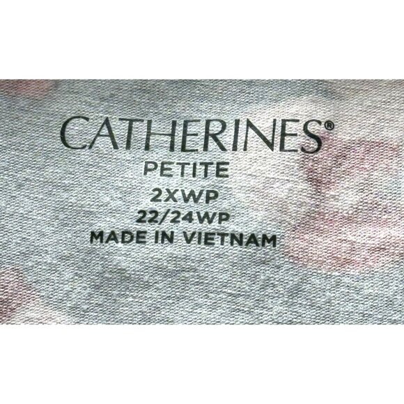 Catherines Petite Black Floral‎ Pull Over Blouse V Neck Flowy Comfort Size 2X WP - Picture 8 of 8